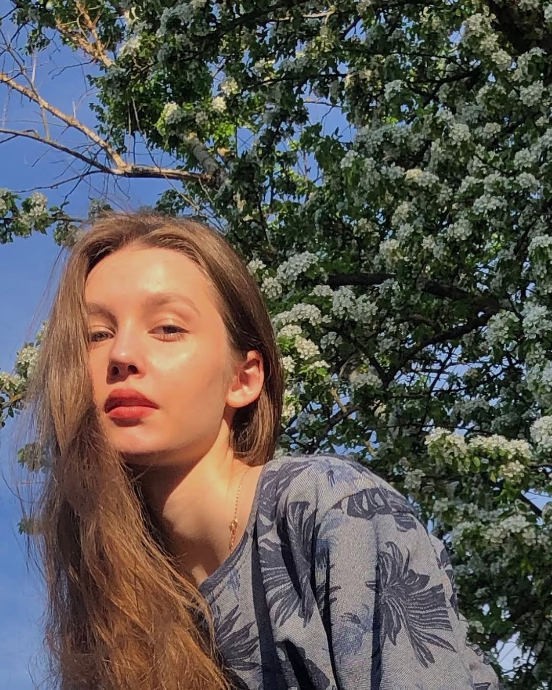 «она была слишком свободолюбивой и непостоянной, жизнерадостной и энергичной для России» - @pepetask